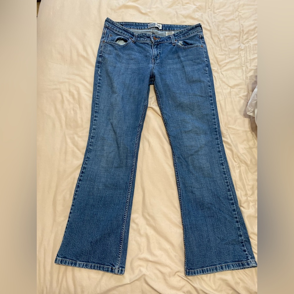 Signature Levi strauss & co lowrise bootcut jeans